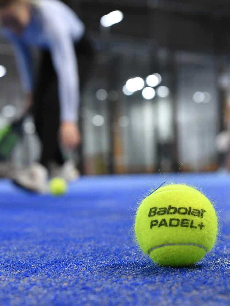 "Lob", giallo sullo sfondo di una 'guerra' tra padel e tennis  