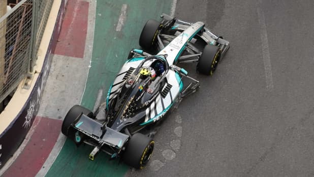 LIVE F1 Baku, ripartita la caccia alle Mercedes. In corso le libere 3, Leclerc va al comando